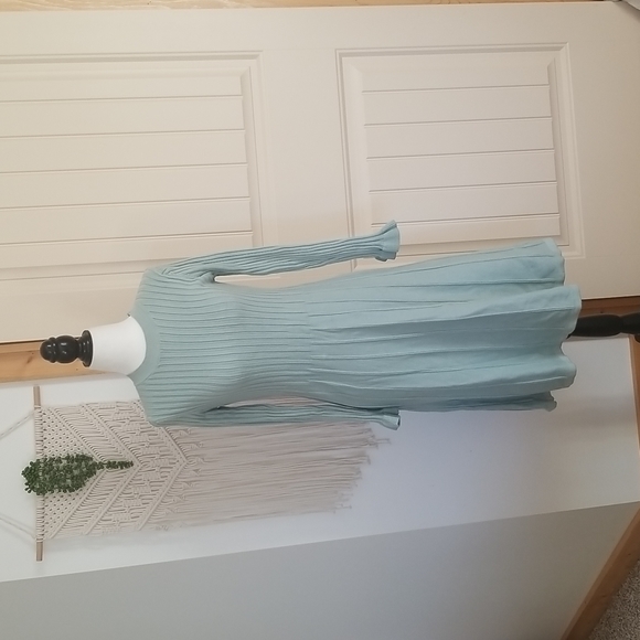 Chicwish Sweater Dress Set - Picture 6 of 14